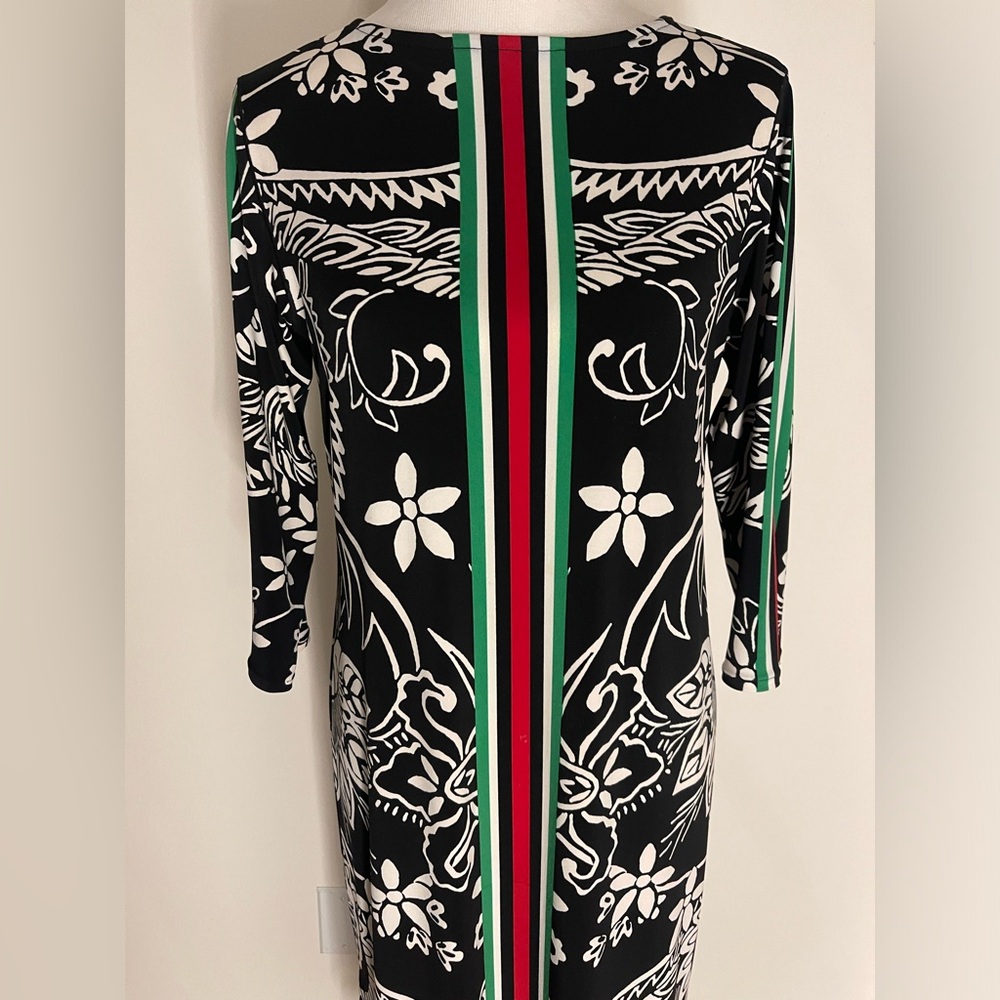 Fabulous Eva Varro Black and White Long Sleeve Dress!